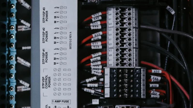 Автоматический регулятор коэффициента мощности