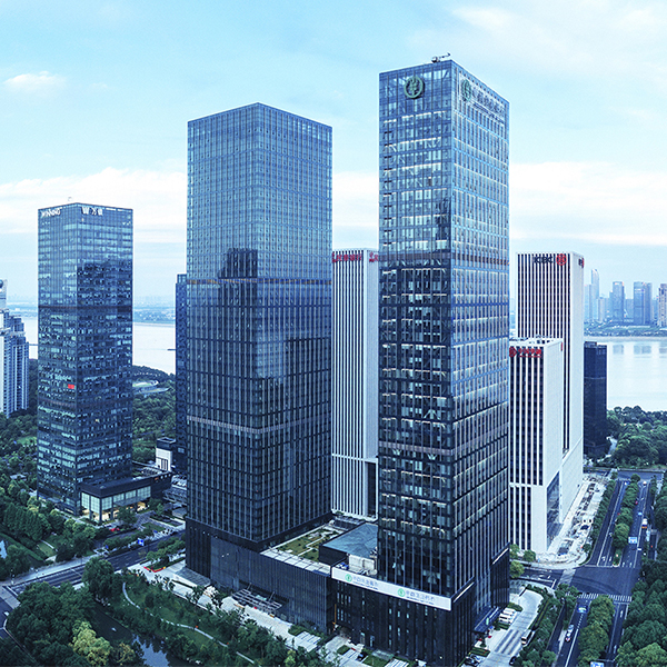 Повышение безопасности и эффективности коммерческих зданий с помощью КРУЭ